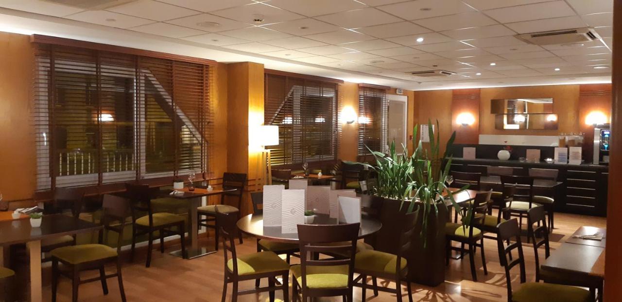 Escale Oceania Vannes Centre Luaran gambar