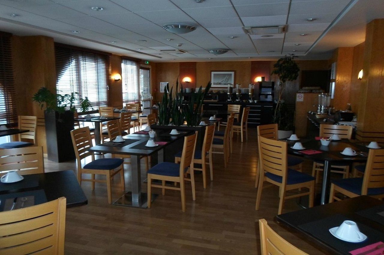 Escale Oceania Vannes Centre Luaran gambar